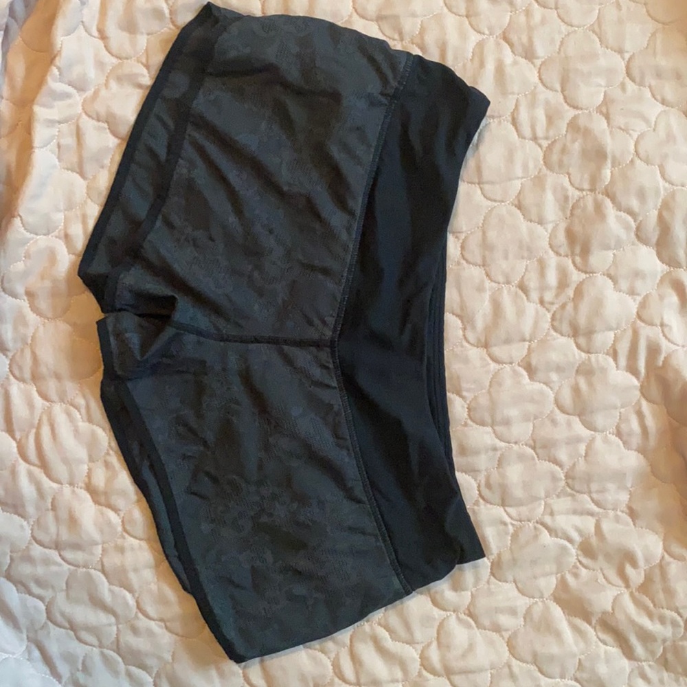 Grey patterned lululemon shorts